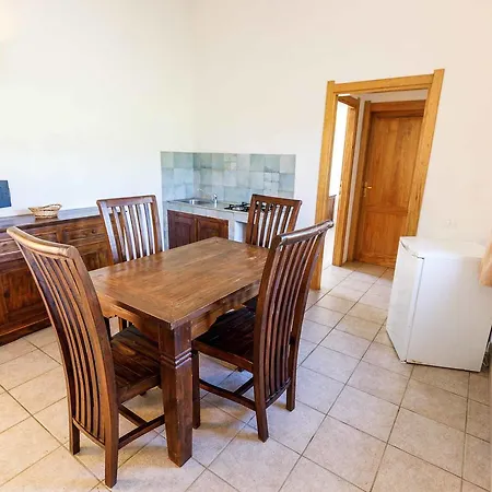 Mare Della Gallura Apartmanhotel *